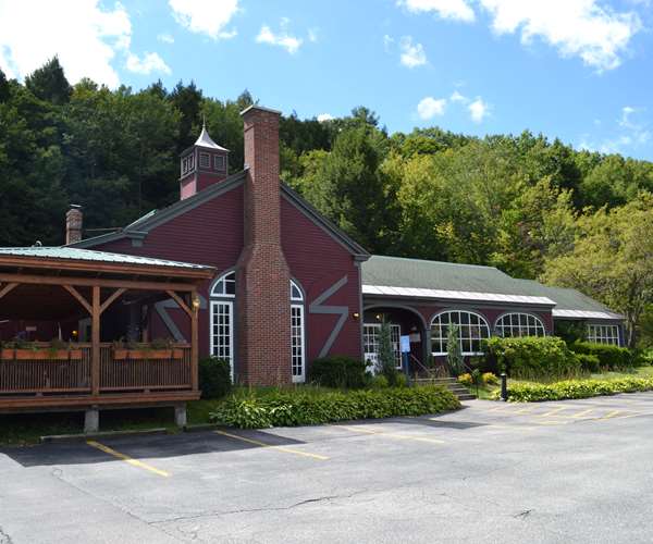 Brattleboro, Vt Restaurant Photos The New England House